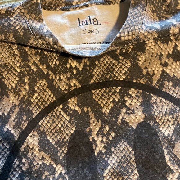 The World Needs Your Magic Oversized Rattlesnake Tee S/M - Picture 2 of 3